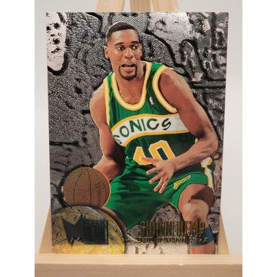 1995 Fleer Metal Shawn Kemp trading card, front