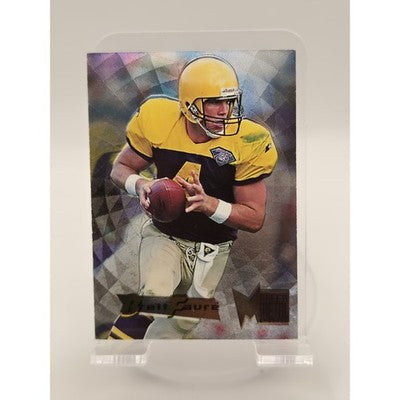 1995 Fleer metal Brett Favre [Base] trading card, front