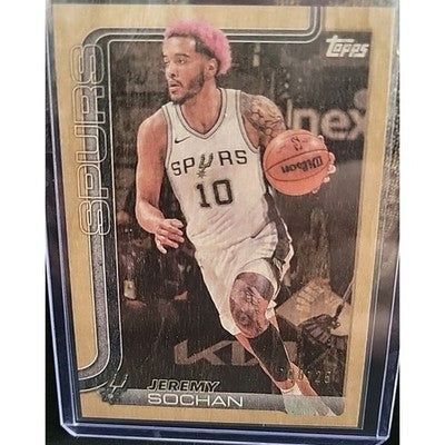 2025 Topps Flagship Jeremy Sochan Wood /25 trading card, front