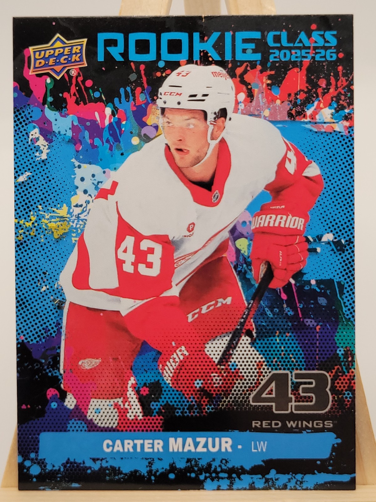 2025 Upper Deck Series 2 Rookie Class Carter Mazur Red trading card, front